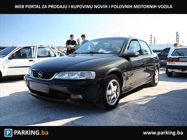 Polovna honda civic sedan